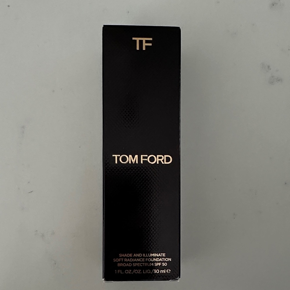Tom Ford Black Shade and Illuminate Foundation